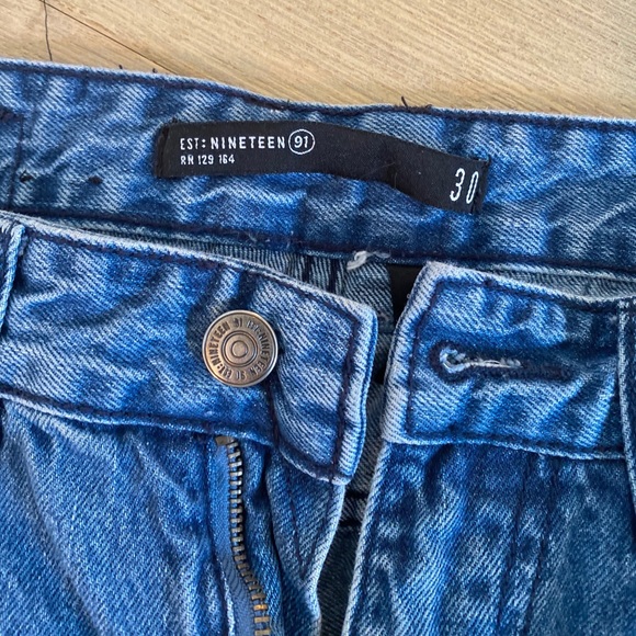 Men’s medium wash jeans - Picture 4 of 5